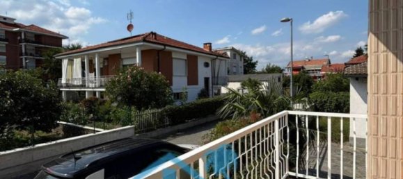 Apartamento de 3 dormitorios en Volpiano, Italy No. 281113 9