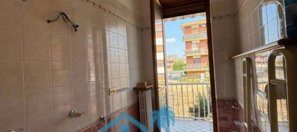 Apartamento de 3 dormitorios en Volpiano, Italy No. 281113 5