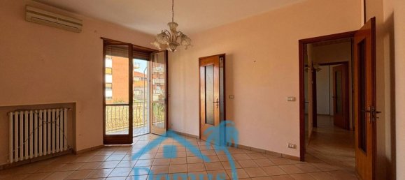 Apartamento de 3 dormitorios en Volpiano, Italy No. 281113 34