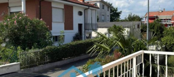 Apartamento de 3 dormitorios en Volpiano, Italy No. 281113 10