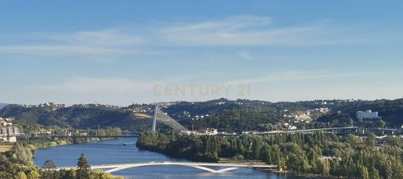 13 bedrooms Building in Coimbra, Portugal No. 129893 12