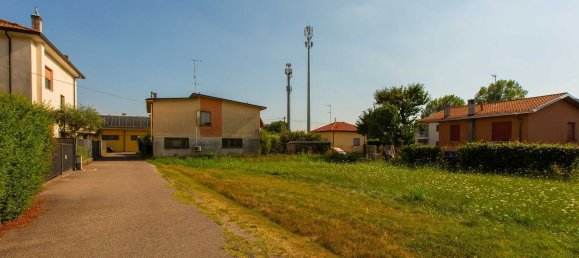 Земельный участок 1372м² в Бусто Арсицио, Италия № 76436 5