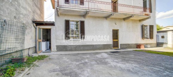 2 Schlafzimmer Villa in Besnate, Italy, Nr. 286919 10