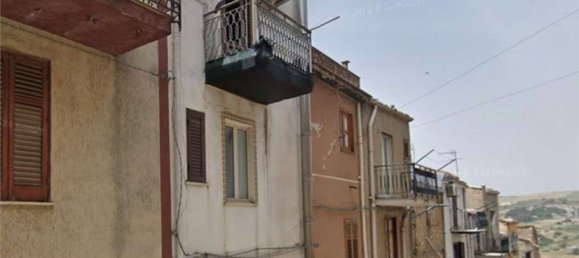 Квартира с 5 комнатами в Леркара Фридди, Италия № 221040 3