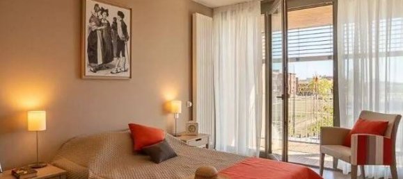 Apartamento de 2 dormitorios en Wattrelos, France No. 229156 3