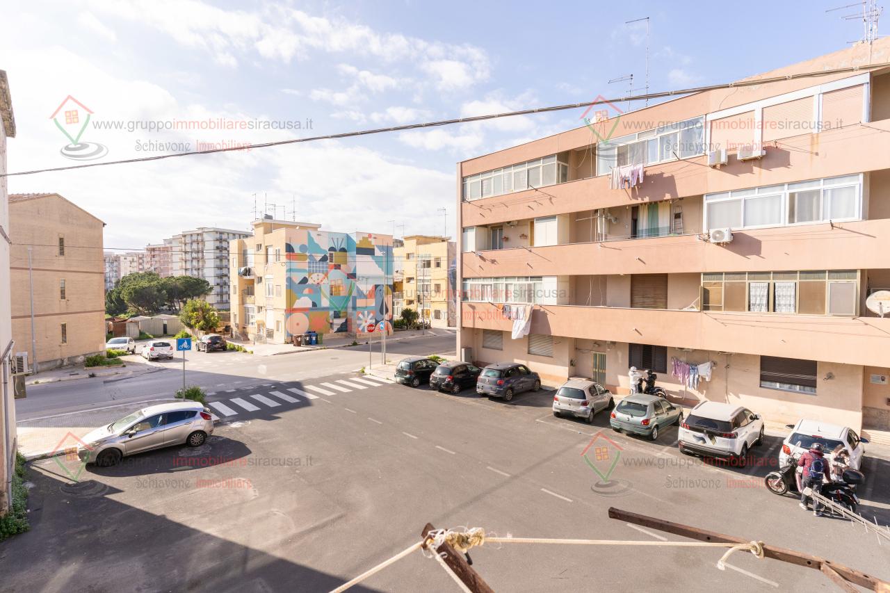 3-salle Appartement à Syracuse, Italy No. 246457