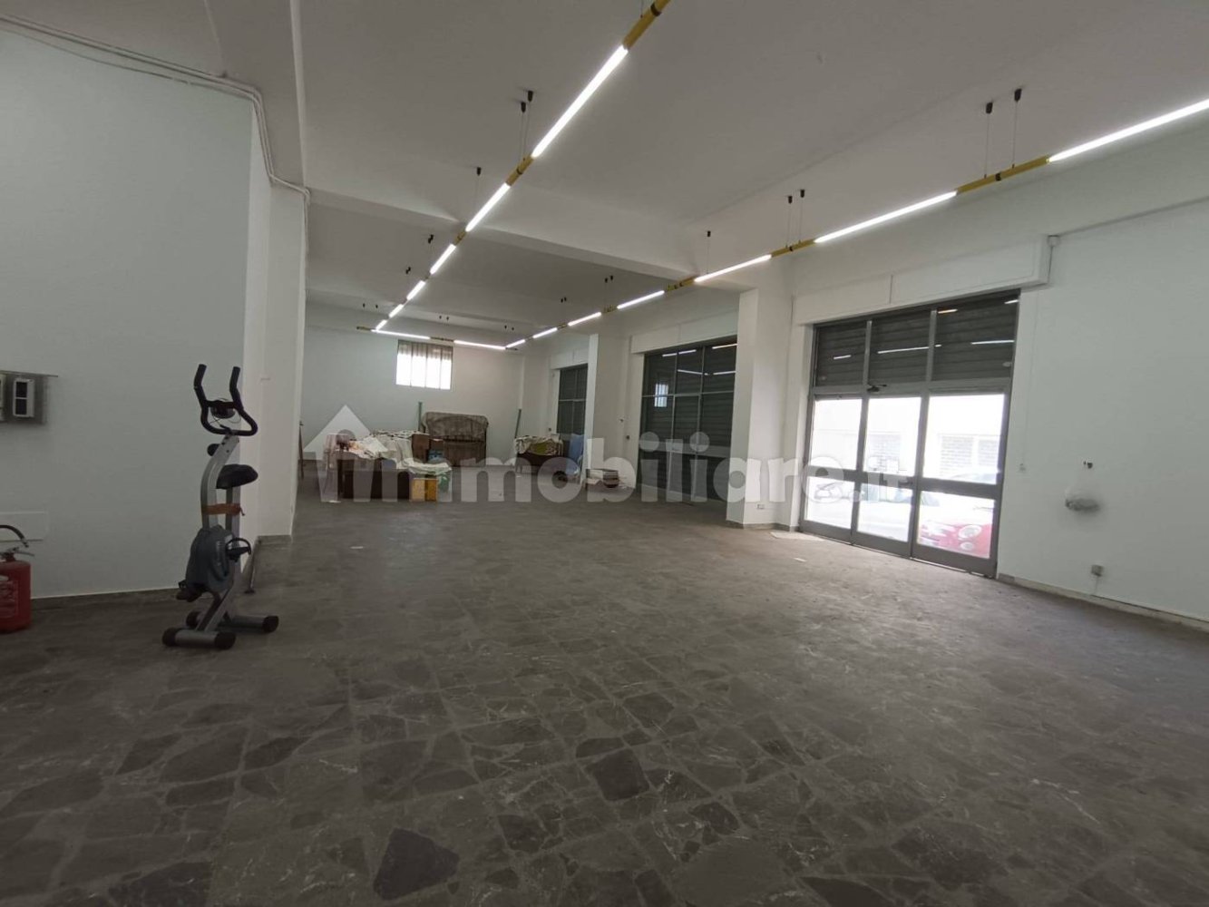 3-salle Propriété commerciale à Reggio Calabria, Italy No. 296456