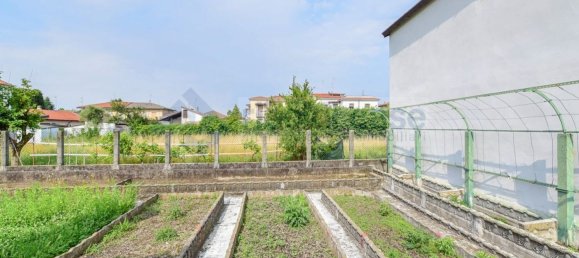 3 rooms Apartment in Seregno, Italy No. 121645 4