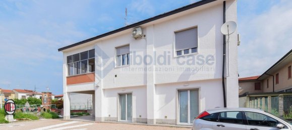 3 rooms Apartment in Seregno, Italy No. 121645 10