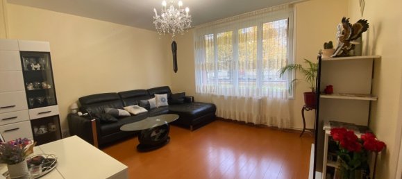 2 bedrooms Apartment in La Chapelle-Saint-Luc, France No. 41244 2