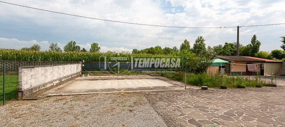 Villa T4 em Trigolo, Italy N.º 310262 2