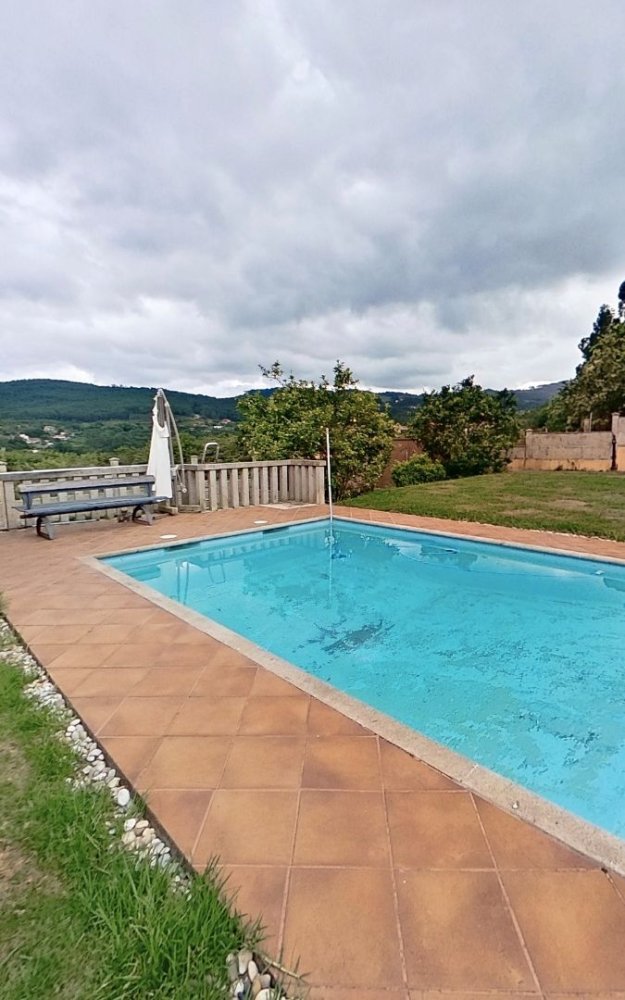 6 bedrooms House in Pontevedra, Spain No. 190006