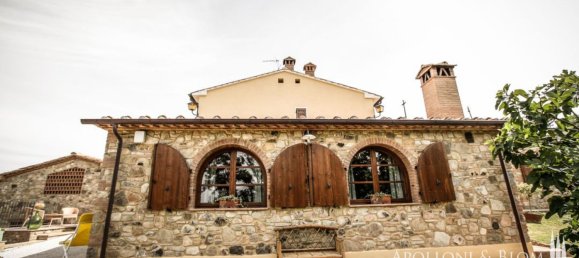 8 bedrooms House in Chianni, Italy No. 58429 6