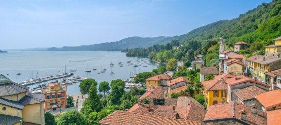 8 bedrooms Villa in Lesa, Italy No. 378299 12