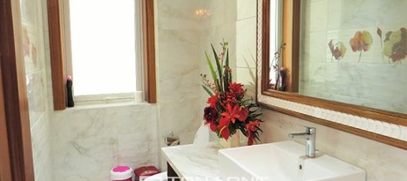 4 bedrooms Villa in Long Bien, Vietnam No. 3345 10