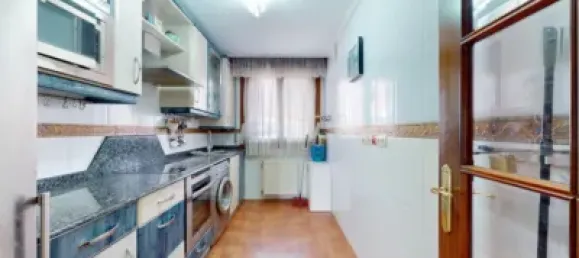 Квартира с 2 спальнями в Страна Басков, Испания № 145376 2