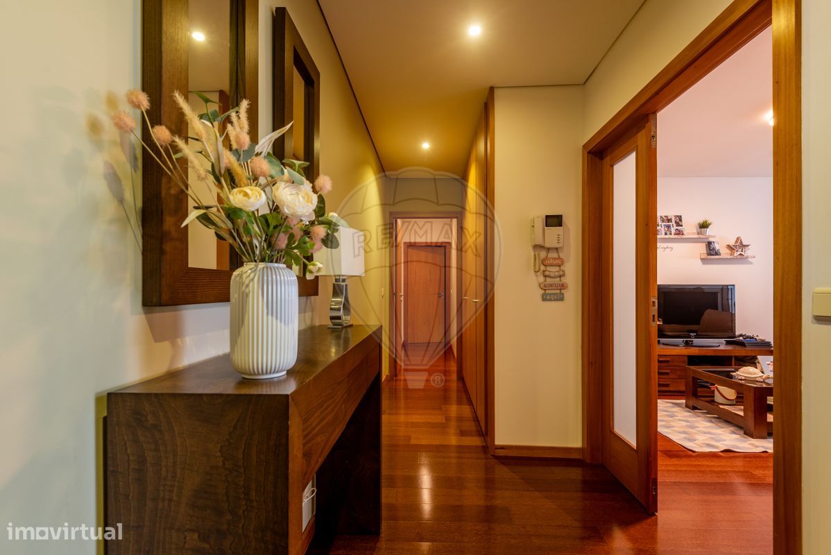 Apartamento de 2 dormitorios en Matosinhos, Portugal No. 284287