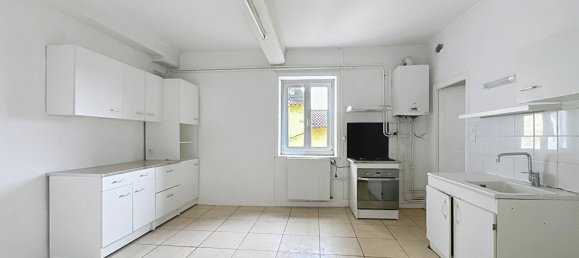 2 bedrooms Apartment in Rhone, France No. 206531 3