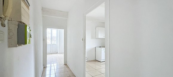 2 bedrooms Apartment in Rhone, France No. 206531 2