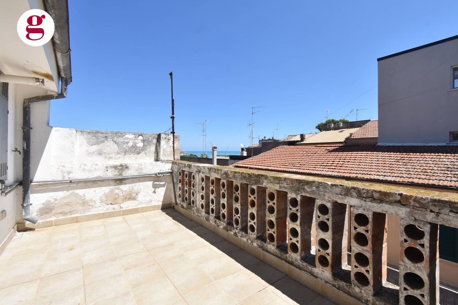 Дом с 5 комнатами в Васто, Италия № 306448