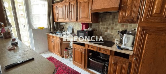 3 bedrooms Apartment in Evreux, France No. 297288 3