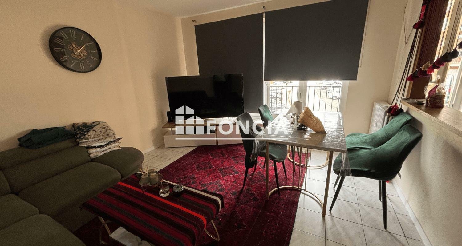 3 bedrooms Apartment in Evreux, France No. 297288