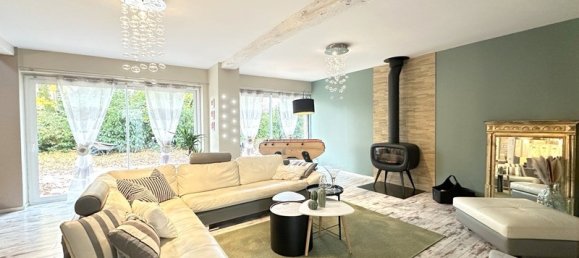 4 Schlafzimmer Schlösser in Montlandon, France, Nr. 217489 2