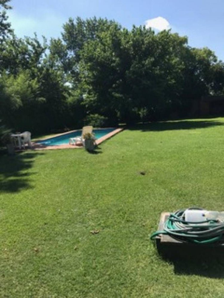 3 bedrooms Farm in Jose C. Paz, Argentina No. 110244