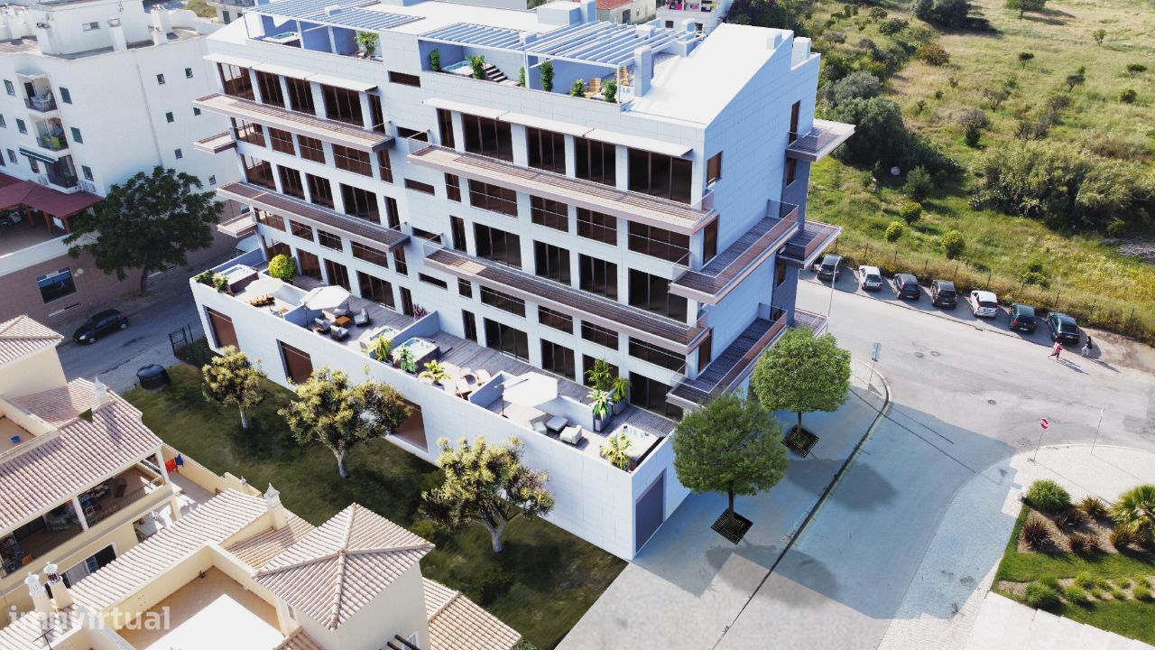 Terrain à Quelfes, Portugal 712m² No. 105586