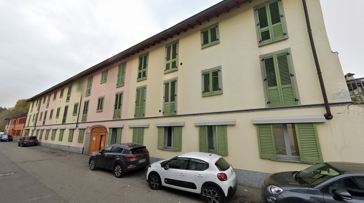 Квартира с 2 комнатами в Кастано Примо, Италия № 1690