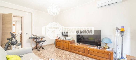 1 bedroom Apartment in Rome, Italy No. 207495 12