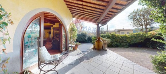 7 bedrooms Villa in Massarosa, Italy No. 153171 10