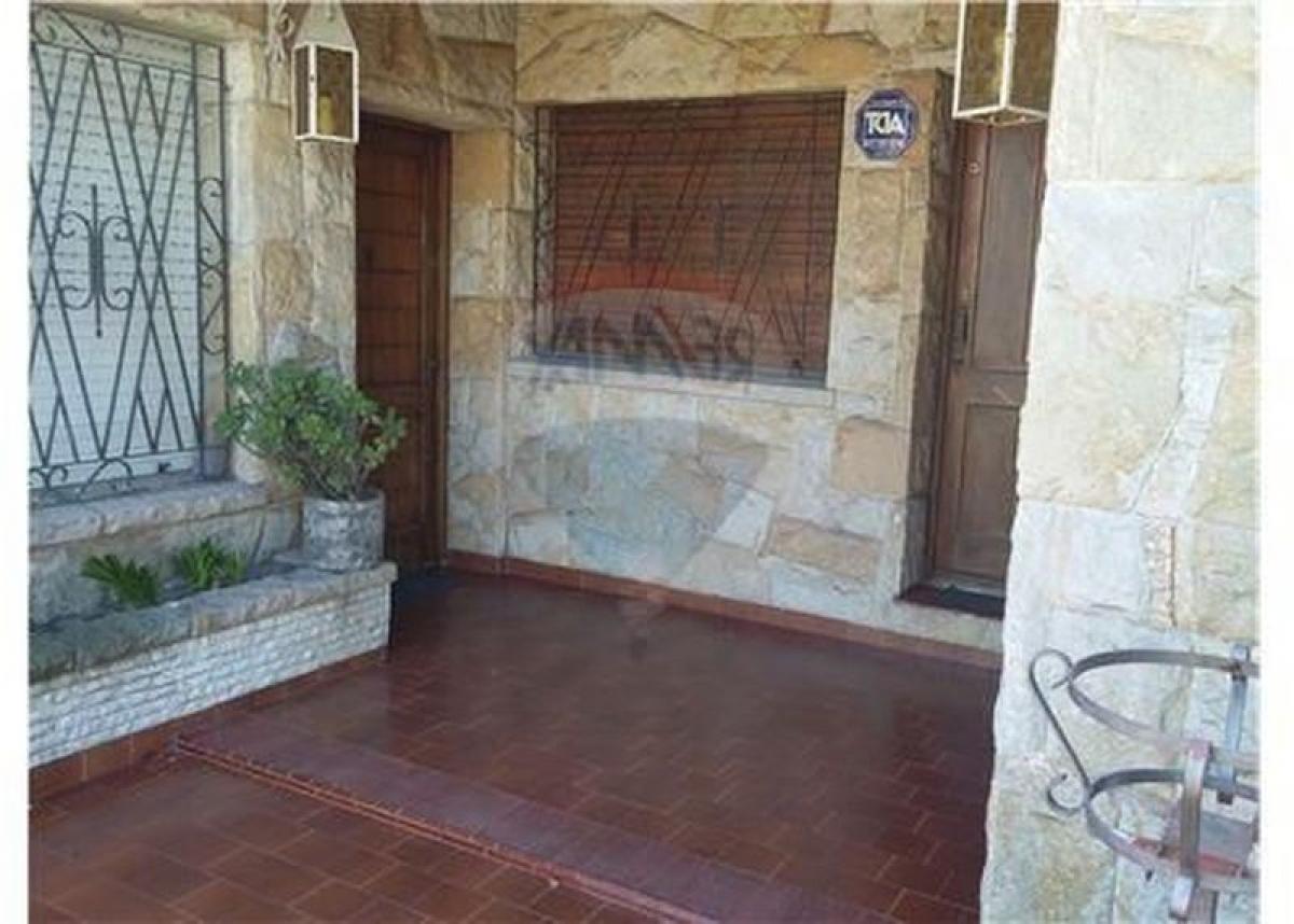 3 bedrooms House in Lomas de Zamora, Argentina No. 5337