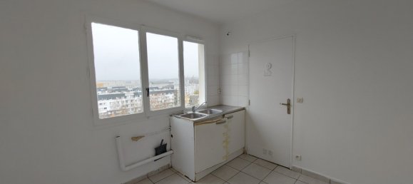3 bedrooms Apartment in Mantes-la-Jolie, France No. 163411 3