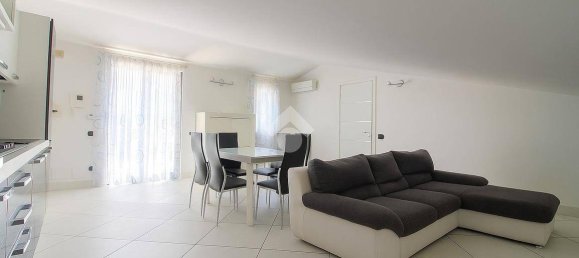 Apartamento de 2 dormitorios en Casagiove, Italy No. 292791 4