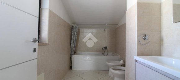 Apartamento de 2 dormitorios en Casagiove, Italy No. 292791 9