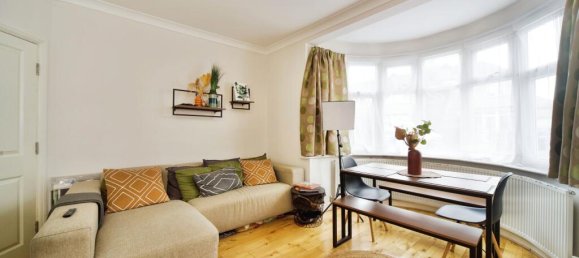 3 bedrooms House in Harrow, United Kingdom No. 11636 8