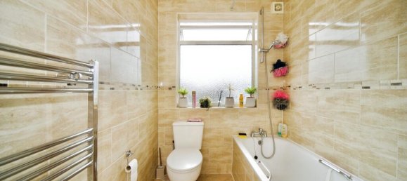 3 bedrooms House in Harrow, United Kingdom No. 11636 2