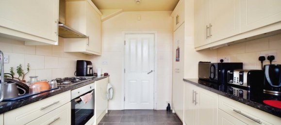 3 bedrooms House in Harrow, United Kingdom No. 11636 11