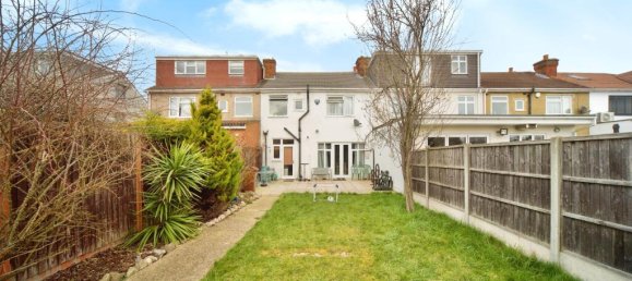 3 bedrooms House in Harrow, United Kingdom No. 11636 6