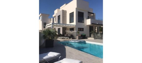 3 bedrooms Villa in La Nucia, Spain No. 176580 4