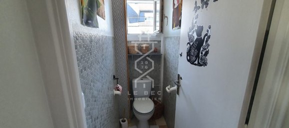 6 bedrooms Townhouse in Lanester, France No. 99834 9