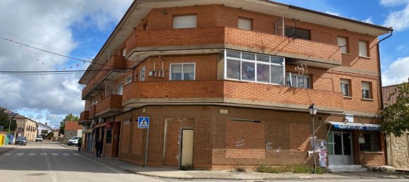 Apartamento de 4 dormitorios en Segovia, Spain No. 28542 2