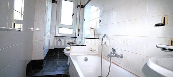 2 Schlafzimmer Wohnung in Genoa, Italy, Nr. 329878 28