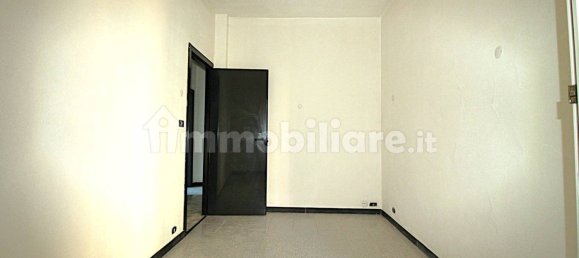 2 Schlafzimmer Wohnung in Genoa, Italy, Nr. 329878 11