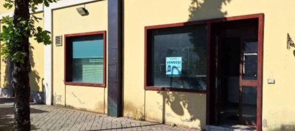 373m² Office in Spoleto, Italy No. 357566 2