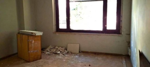 373m² Office in Spoleto, Italy No. 357566 9