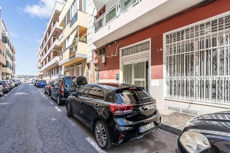 3 bedrooms Commercial property in Arona, Spain No. 244780