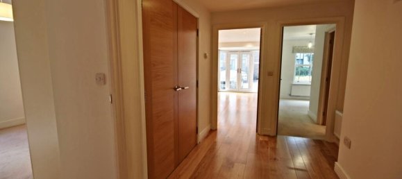 2 bedrooms Apartment in London, United Kingdom No. 13480 11