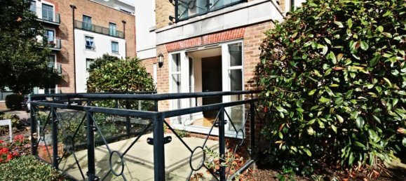 2 bedrooms Apartment in London, United Kingdom No. 13480 5